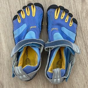 Vibram five finger water shoes sandals